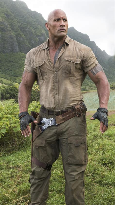 dwayne johnson jumanji.